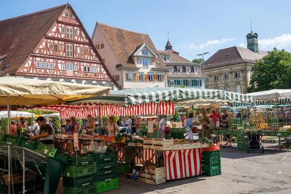 Esslingen Tyskland Juli 2020 Människor Njuter Att Köpa Mat Den — Stockfoto