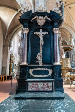 Trier, RP / Almanya - 29 Temmuz 2020: Trier Dom 'un tarihi iç görünümü veya şapeli Trier katedrali