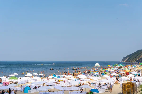 Miedzyzdroje Polonia Agosto 2020 Playa Abarrotada Báltico Miedzyzdroje — Foto de Stock