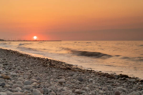 Ein Schöner Sonnenuntergang Einem Felsstrand Der Ostsee Deutschland — Stockfoto