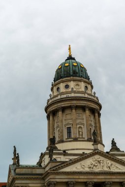 Berlin, Almanya - 25 Ağustos 2020: Berlin 'deki Fransız Katedrali