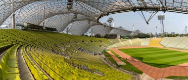Münih, Bavyera / Almanya - 17 Eylül 2020: Münih 'teki 1972 Olimpiyat Oyunları Stadyumu manzarası