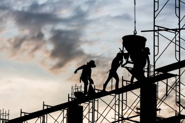 İşçisilueti. İnşaat İnşaat ı iskele beton işçilişi.