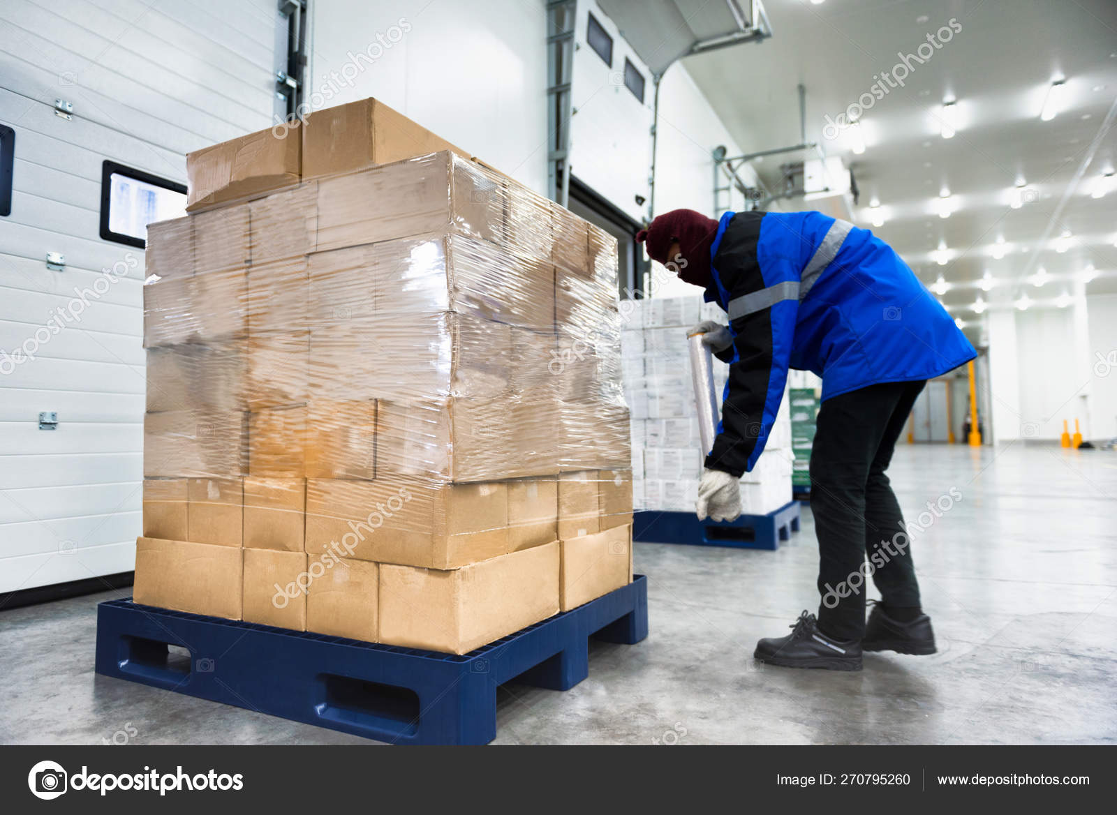 Plastic Wrapper Roll Packaging Loading Goods Freezing Warehouse Storage