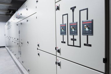 Bir fabrikada elektrik enerjisi Dc Devre Kesici için kontrol odası