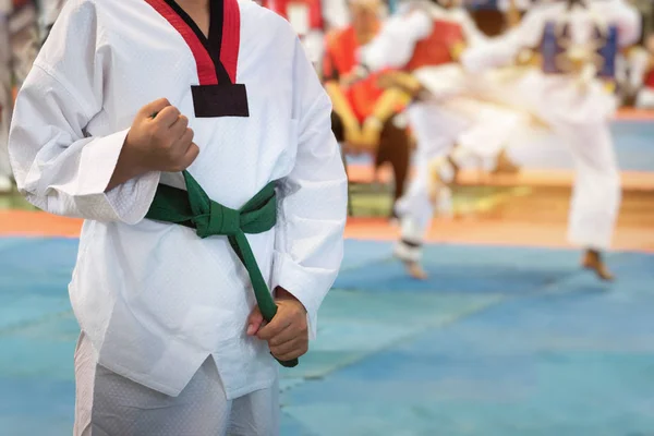 Taekwondo Acción Infantil Con Cinturón Uniforme Verde Doble Exposición Otro — Foto de Stock