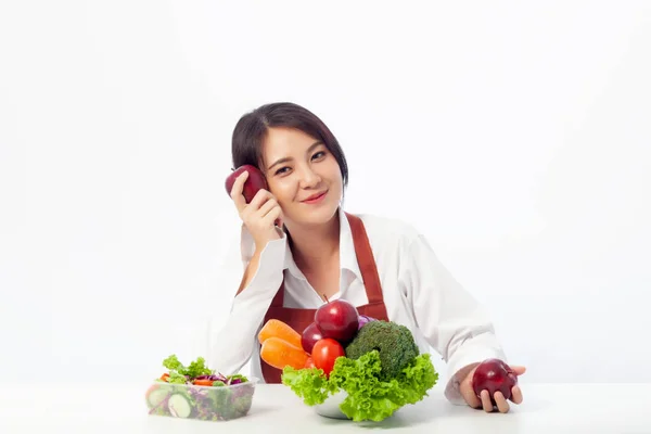 Asiática Jovem Feliz Segurando Maçã Frutas Frescas Com Legumes Saudável — Fotografia de Stock