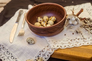 Paskalya yumurtaları rustik tarzda