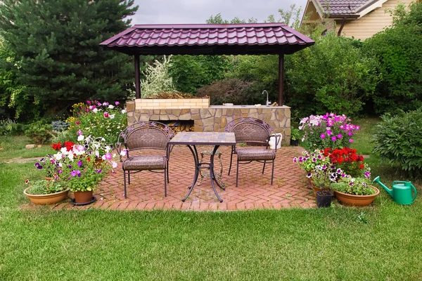 Backyard Patio Area Fireplace Furniture Green Party Area Barbecue Area — Stock Photo, Image