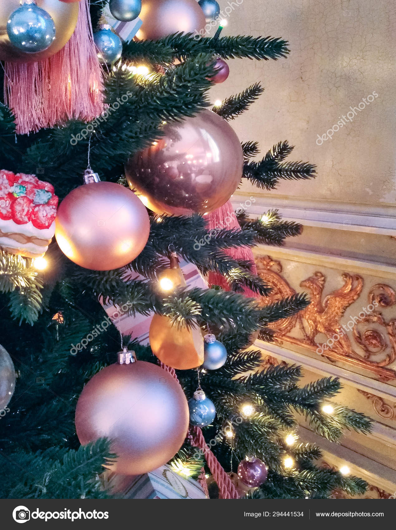 Bright Shining Christmas Decorations Vintage Christmas Tree Design