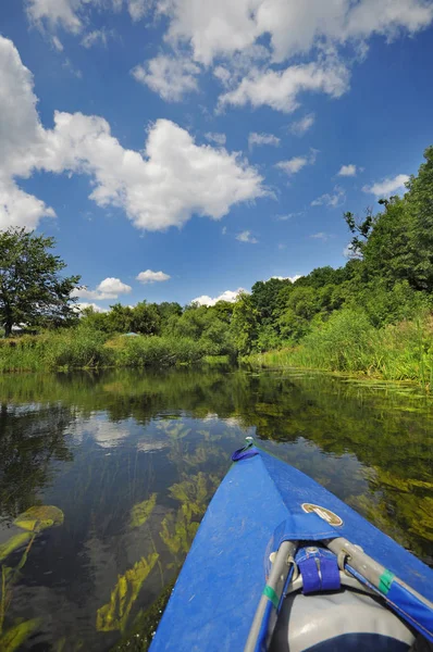 Kayak Floats Small River Summer — Stock Photo, Image