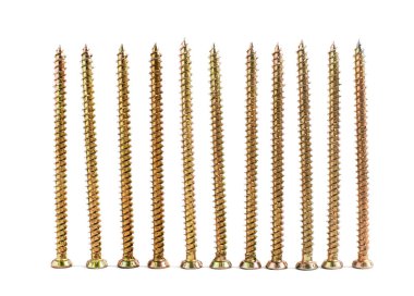 Beton vidalar beyaz arka planda arka arkaya dizilmiş. makro