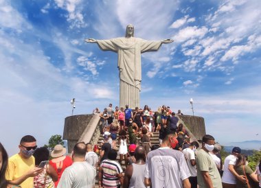 Rio de Janeiro, Brezilya - 26 Eylül 2020: Kurtarıcı İsa heykeli - Rio de Janeiro, Brezilya