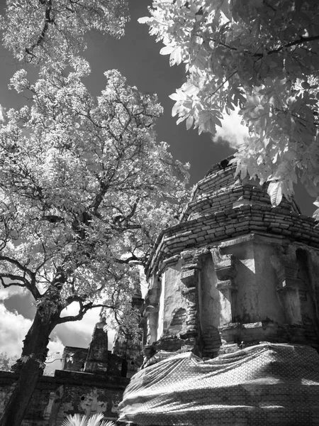 赤外線芸術写真 歴史的観光名所 タイの史跡 — ストック写真