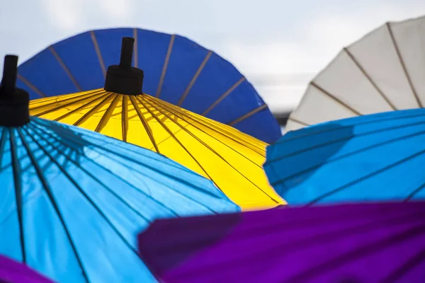 Regenschirme Papierschirme Bunt Bunte Regenschirme Hintergrund — Stockfoto