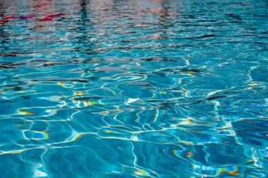 Havuz mavi su doku su ripples.