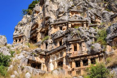 Eski kalıntıları Roma Likya mimarisi, antik mezar odası, dağlarda, Türkiye, Demre mağaralar.