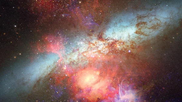 Derin uzayda nebulanın görüntüsü. Bu görüntünün elementleri NASA tarafından desteklenmektedir.