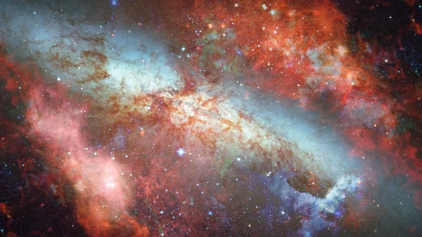 Derin uzayda nebulanın görüntüsü. Bu görüntünün elementleri NASA tarafından desteklenmektedir.
