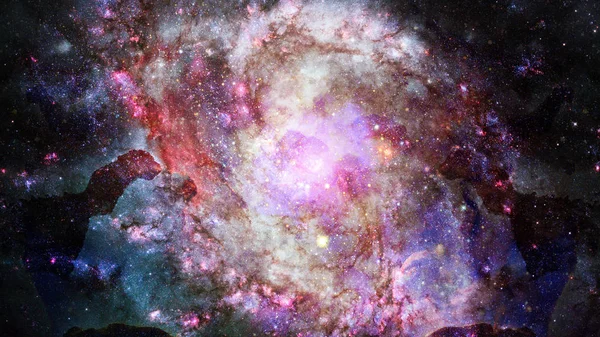 Nebula ve galaksi uzayda. Bu görüntünün elementleri NASA tarafından desteklenmektedir.