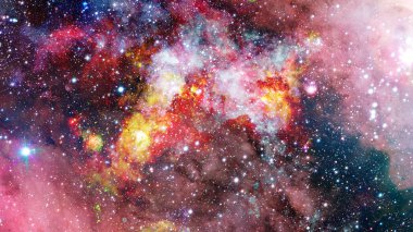 Patlama süpernova. Parlak yıldız bulutsu. Uzak galaksi. Yeni yıl havai fişekler. Soyut resim. Nasa tarafından döşenmiş bu görüntü unsurları.