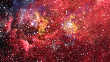 Parlayan dev nebula. Kırmızı nebula ve yıldızlı uzay arkaplanı. Bu görüntünün elementleri NASA tarafından desteklenmektedir.