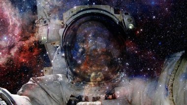 Karanlık nebula ve uzayda yıldızlar. Bu görüntünün elementleri NASA tarafından desteklenmektedir.