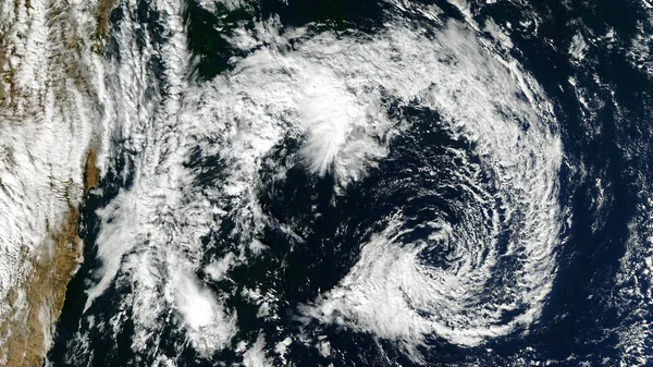 Un tifone dallo spazio. Vista satellitare. Elementi di questa immagine forniti dalla NASA — Foto Stock