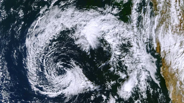 Un uragano dallo spazio. Vista satellitare. Elementi di questa immagine forniti dalla NASA — Foto Stock