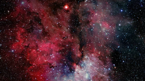 Barevná mlhovina a otevřený shluk hvězd ve vesmíru. — Stock fotografie