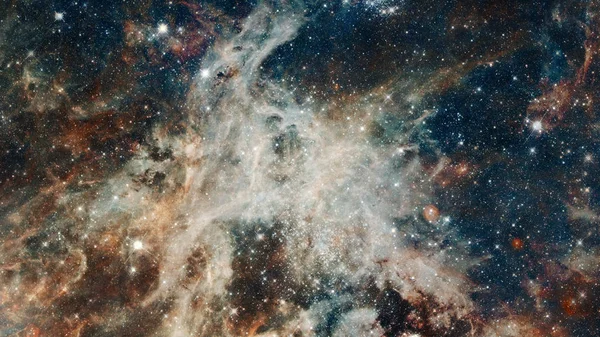 Взрывающаяся галактика. Абстрактное пространство. Элементы этого изображения предоставлены НАСА — стоковое фото