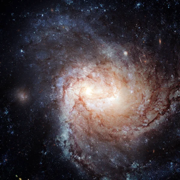 Derin uzayda spiral nebula ve ışık ışını. Bu görüntünün elementleri NASA tarafından desteklenmektedir