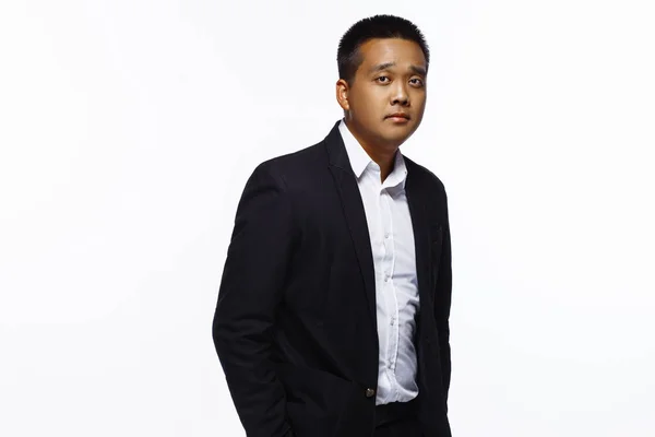 Asiatischer Mann Formeller Kleidung Posiert Isoliert Auf Weißem Hintergrund — Stockfoto