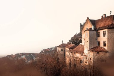 Meersburg Almanya'nın Konstanz Gölü üzerinde manzaralı üstüne Knights Castle