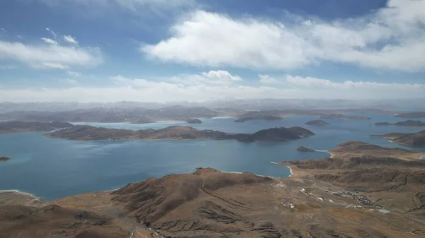 Yamdroktso Gölü - Kutsal Sahne