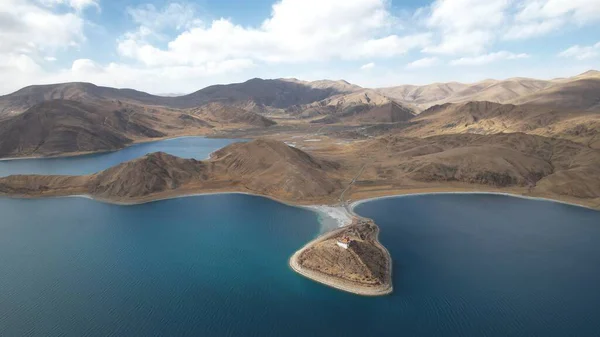 Yamdroktso Gölü - Kutsal Sahne