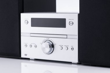 modern müzik merkezi ile iki adet hoparlör, yakın çekim