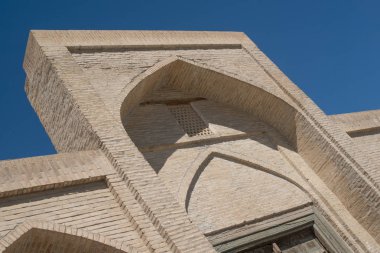 Eski bir tuğla bina, kemerler unsurları ile. Ortaçağ Asya eski binalar. Buhara, Özbekistan