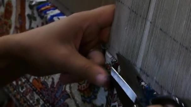 Weaving Manufacturing Handmade Carpets Close Masters Central Asia Uzbekistan — Stock Video