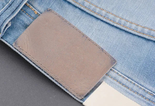 Del Denim Byxor Med Fickor Bak Och Etikett Närbild — Stockfoto