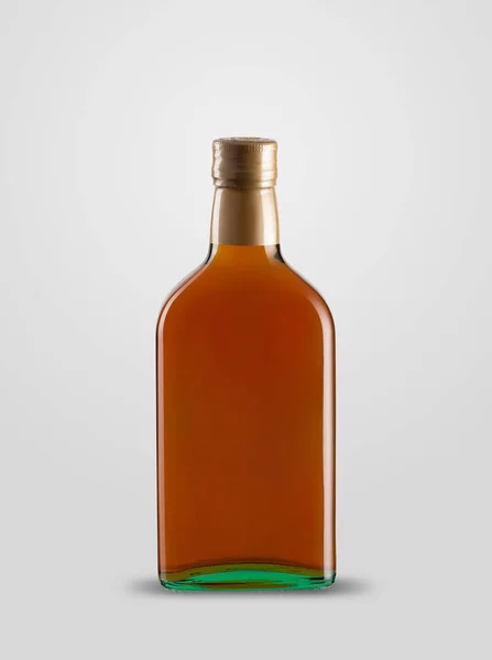 Ένα Κλειστό Μπουκάλι Κονιάκ Λευκό Φόντο Σκιά — Φωτογραφία Αρχείου