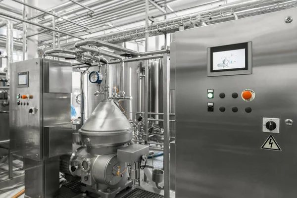 Elektronische Steuerung Und Tank Einer Milchfabrik Ausrüstung Milchwerk — Stockfoto