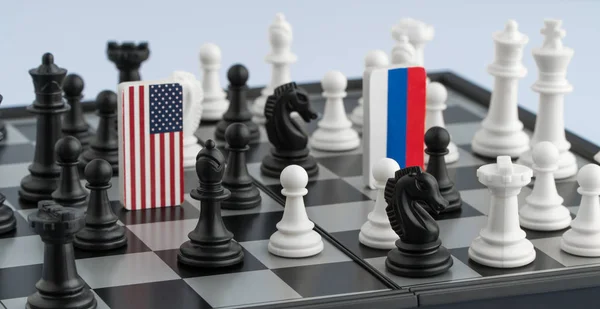 棋盘上有俄罗斯和美国的标志 政治游戏的概念 — 图库照片