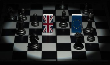 satranç tahtası ile ülke bayrakları