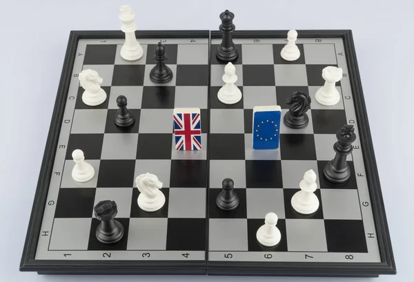 देशों के झंडे के साथ शतरंज बोर्ड — स्टॉक फ़ोटो, इमेज