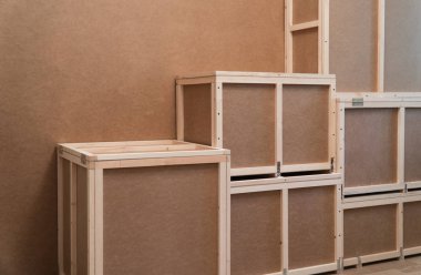 Nakliye için ahşap kutular