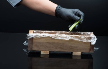 Suşi hazırlama süreci