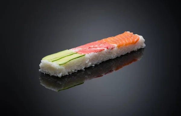 Il processo di preparazione del sushi — Foto Stock