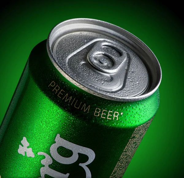 Ένα κουτάκι μπύρα Carlsberg — Φωτογραφία Αρχείου