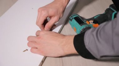 Kırpma adam kapıyı fikstür ekleme